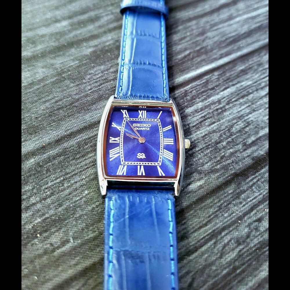 **Rare Mens Barrel Tank Blue Dial Dress‎ Watch New Mvt & Batt